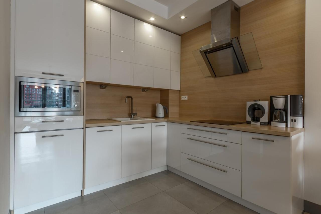 Citystay Ambra Waterlane Apartment غدانسك الغرفة الصورة