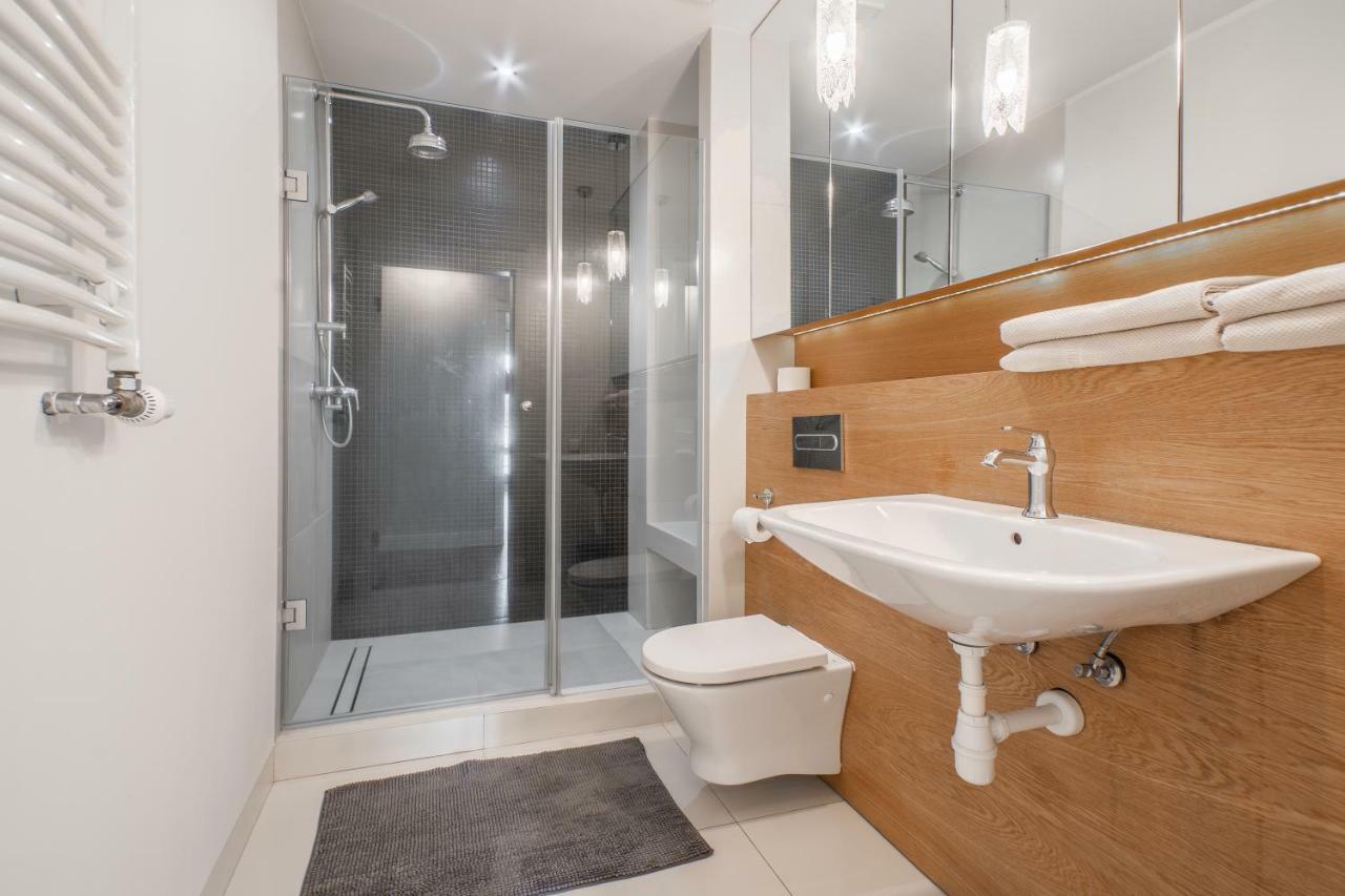 Citystay Ambra Waterlane Apartment غدانسك المظهر الخارجي الصورة